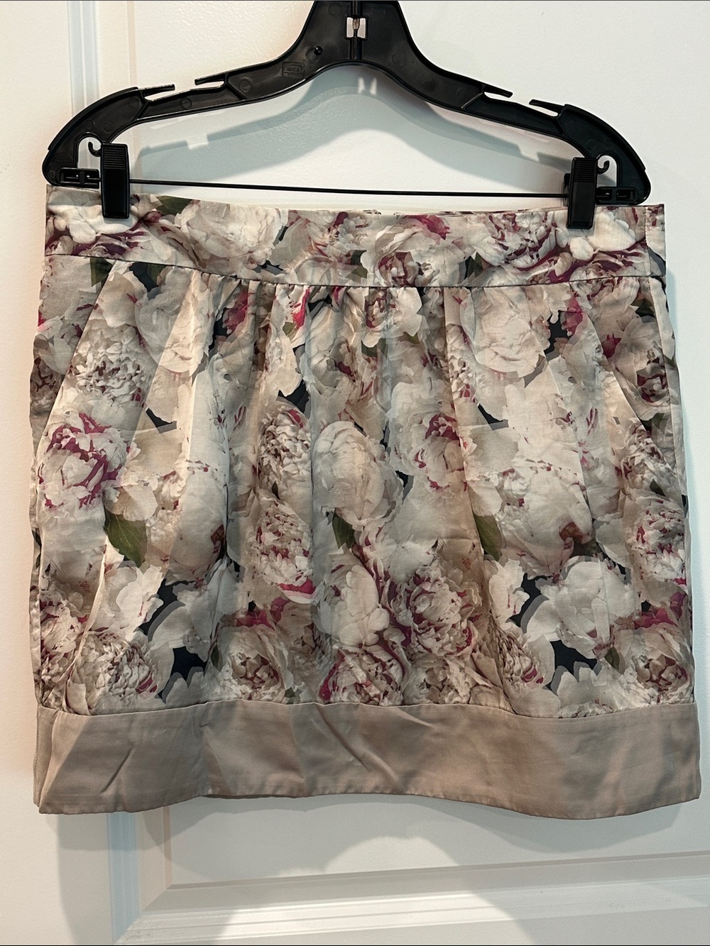 GAP Floral Circle Skirt in Grey, Pink and Green